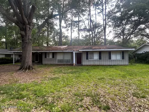5043 Canton Heights Dr, Jackson, MS 39211 photo 1