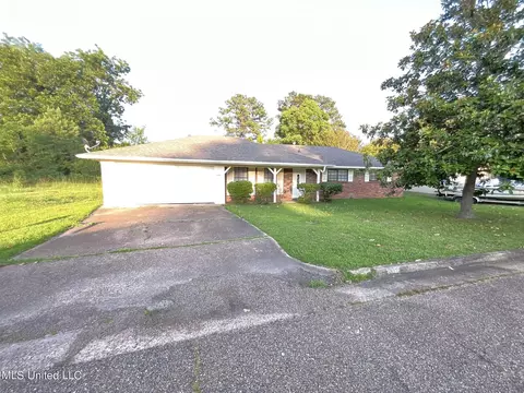 2056 Monaco St, Jackson, MS 39204