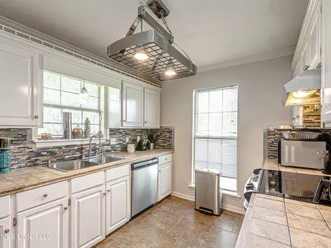820 Bullrun Cir, Jackson, MS 39272 photo 13