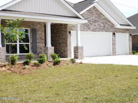 6128 Penni Ln, Ocean Springs, MS 39564