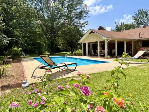 1028 Beall Rd, Hazlehurst, MS 39083