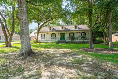 88388 E Diamondhead Dr, Diamondhead, MS 39525 photo 9