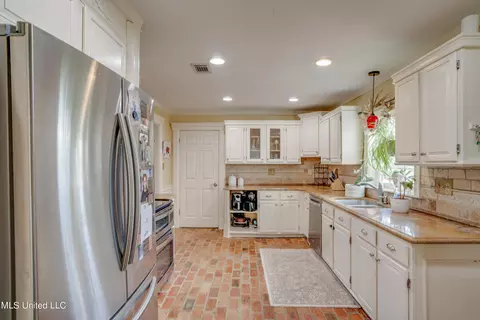 88388 E Diamondhead Dr, Diamondhead, MS 39525 photo 28