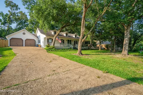 88388 E Diamondhead Dr, Diamondhead, MS 39525 photo 4