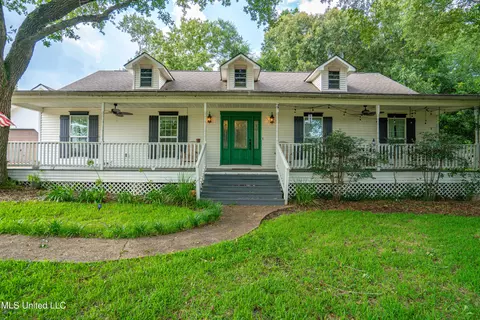 88388 E Diamondhead Dr, Diamondhead, MS 39525