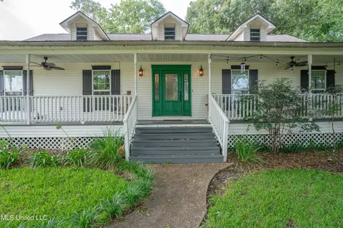 88388 E Diamondhead Dr, Diamondhead, MS 39525 photo 10