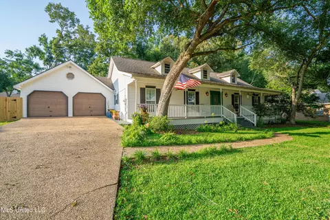 88388 E Diamondhead Dr, Diamondhead, MS 39525 photo 3
