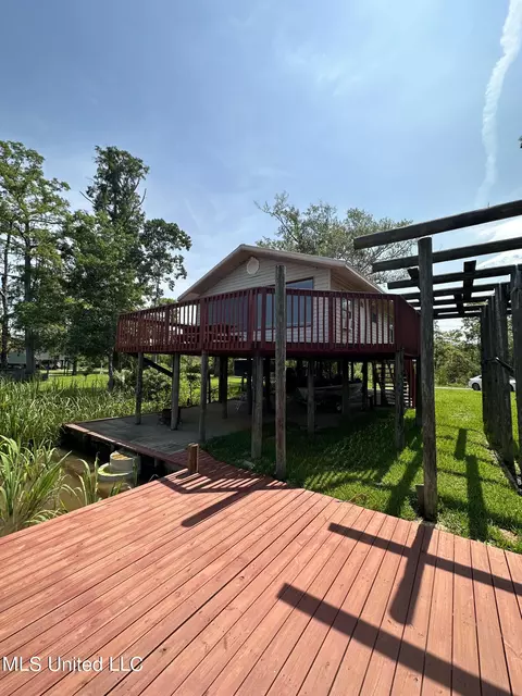 8344 Cochran Ave, Moss Point, MS 39562