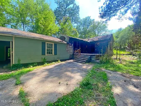 117 Cooper Rd, Jackson, MS 39212