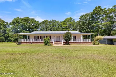 119 Fox Run Dr, Mendenhall, MS 39114