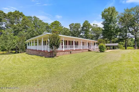 Exterior - 119 Fox Run Dr, Mendenhall, MS 39114 photo 3 of 9
