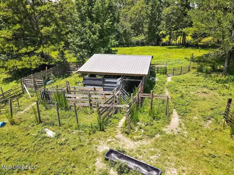 Exterior - 119 Fox Run Dr, Mendenhall, MS 39114 photo 7 of 9