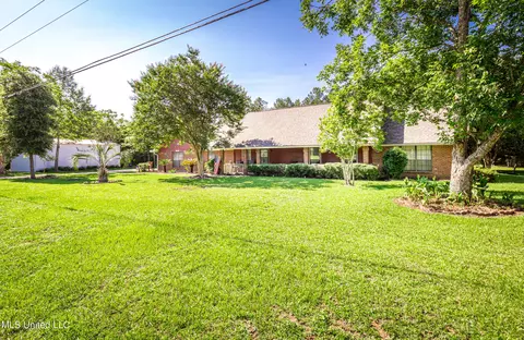 19469 Bell Ln, Saucier, MS 39574 photo 2