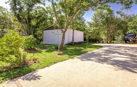 19469 Bell Ln, Saucier, MS 39574 photo 5
