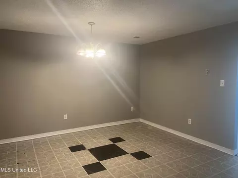 3800 Jeffery Rd, Moss Point, MS 39563 photo 3