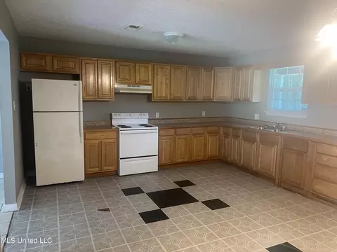 3800 Jeffery Rd, Moss Point, MS 39563 photo 4