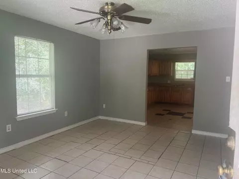 3800 Jeffery Rd, Moss Point, MS 39563 photo 2