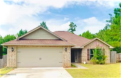 4 Summit View Dr, Perkinston, MS 39573