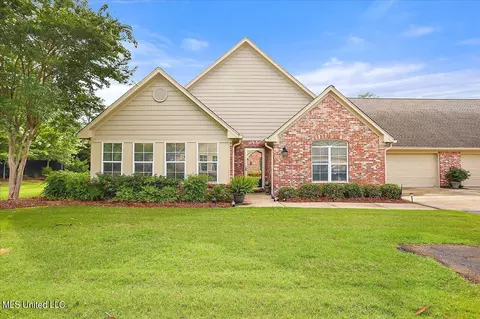 201 Charmant Pl, Ridgeland, MS 39157