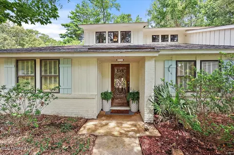 204 Greenfield Pl, Brandon, MS 39047
