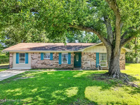 914 Laura St, Long Beach, MS 39560