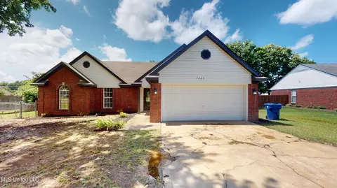 7223 Layne Dr, Horn Lake, MS 38637