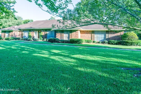245 Sheryl Dr, Madison, MS 39110 photo 2