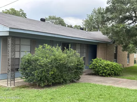 100 January St, Belzoni, MS 39038