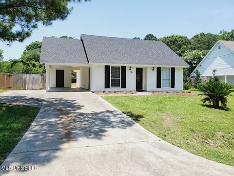 101 Griffith Rd, Hattiesburg, MS 39402