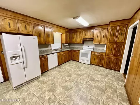126 Colonial Cir, Magee, MS 39111 photo 12
