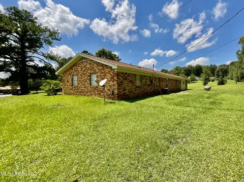 126 Colonial Cir, Magee, MS 39111 photo 6