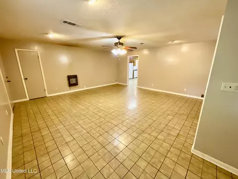 126 Colonial Cir, Magee, MS 39111 photo 9