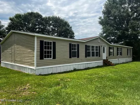 680 B Old Camp Rd, Poplarville, MS 39470