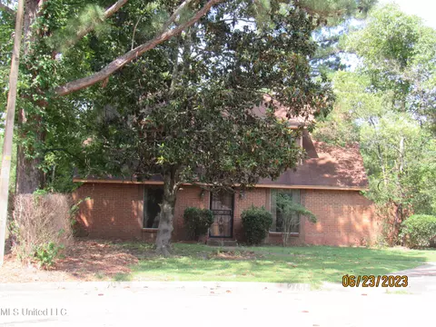 216 Northbrook Cir, Jackson, MS 39212 photo 2