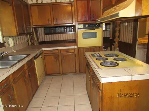 216 Northbrook Cir, Jackson, MS 39212 photo 10