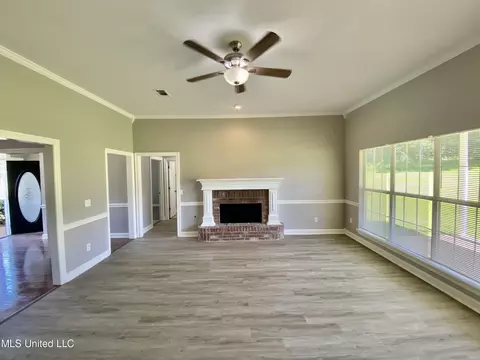 301 Seminole Cir, Terry, MS 39170 photo 7