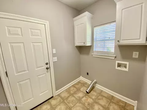 301 Seminole Cir, Terry, MS 39170 photo 12