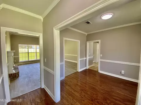 301 Seminole Cir, Terry, MS 39170 photo 3
