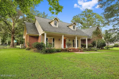 106 Oak Wood Dr, Raymond, MS 39154 photo 2
