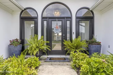 3500 Cherry Blossom Ln, Ocean Springs, MS 39564