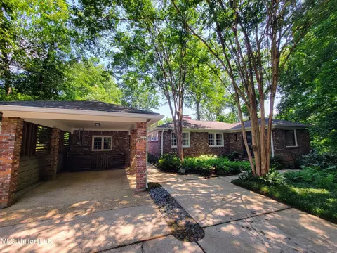 1820 Pinehurst St, Jackson, MS 39202