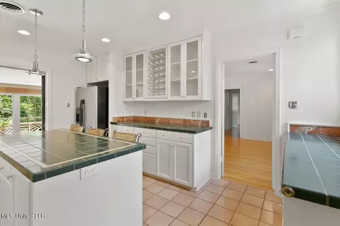 1820 Pinehurst St, Jackson, MS 39202 photo 10