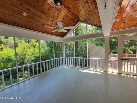 1820 Pinehurst St, Jackson, MS 39202 photo 14