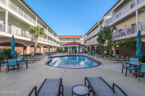 1453 E Beach Blvd #208, Pass Christian, MS 39571