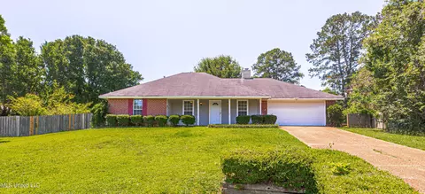 4286 Glennoak Cir, Byram, MS 39272