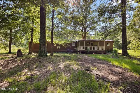 5285 Adams Station Rd, Edwards, MS 39066