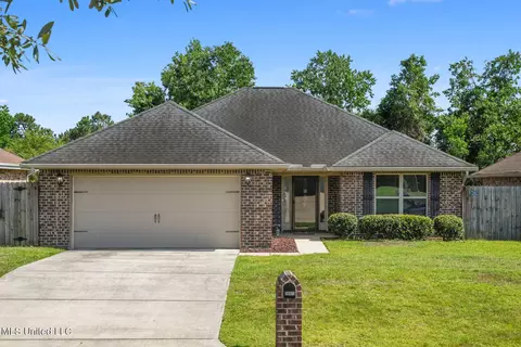 18073 Green Leaves Dr, Gulfport, MS 39503
