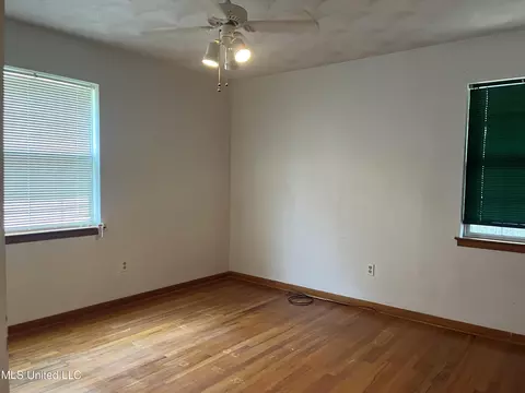 5112 Center Dr, Moss Point, MS 39563 photo 10