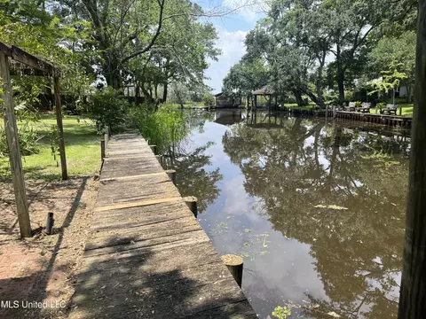 5112 Center Dr, Moss Point, MS 39563 photo 18