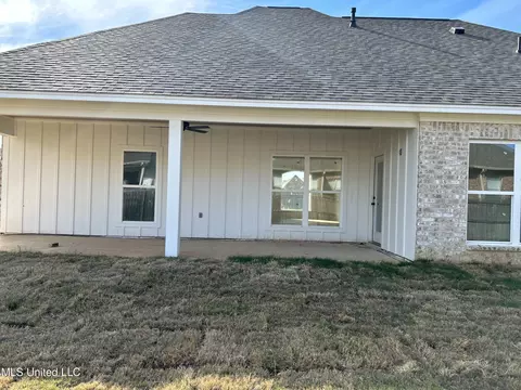 114 Sweetbriar Dr, Canton, MS 39046 photo 2